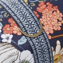 Picknickdecke L 175 X B 154cm BETWEEN FLOWERS In Dunkelblau 15 Picknickdecke L 175 X B 154cm BETWEEN FLOWERS In Dunkelblau -Dekoration Verkäufe butlers picknickdecke l 175 x b 154cm between flowers in dunkelblau 5